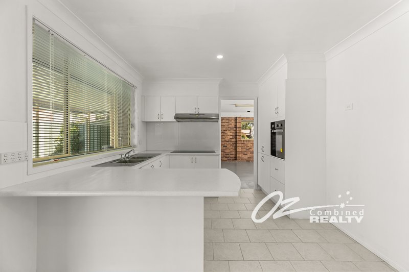 Photo - 62 Waratah Crescent, Sanctuary Point NSW 2540 - Image 3