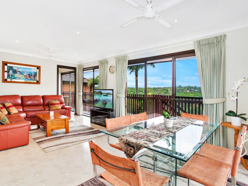 Photo - 62 Warilda Avenue, Engadine NSW 2233 - Image 3