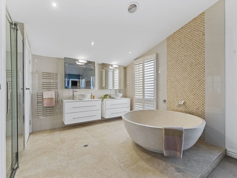 Photo - 62 Watt Street, South Kingsville VIC 3015 - Image 17