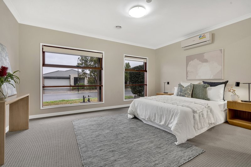 Photo - 62 Wattletree Street, Craigieburn VIC 3064 - Image 2