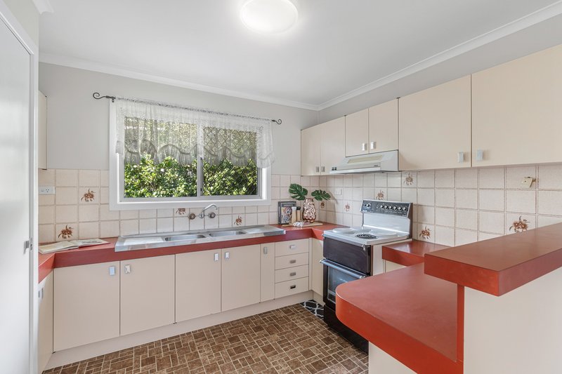 Photo - 62 West Avenue, Wynnum QLD 4178 - Image 6