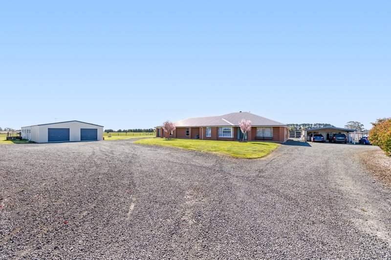 Photo - 62 Wiggins Road, Mitchell Park VIC 3355 - Image 4