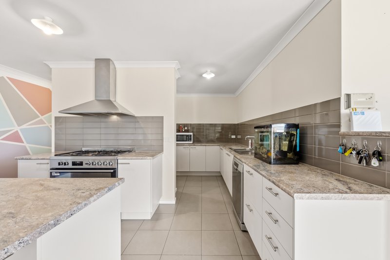 Photo - 62 Wiggins Road, Mitchell Park VIC 3355 - Image 9