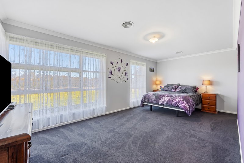 Photo - 62 Wiggins Road, Mitchell Park VIC 3355 - Image 12