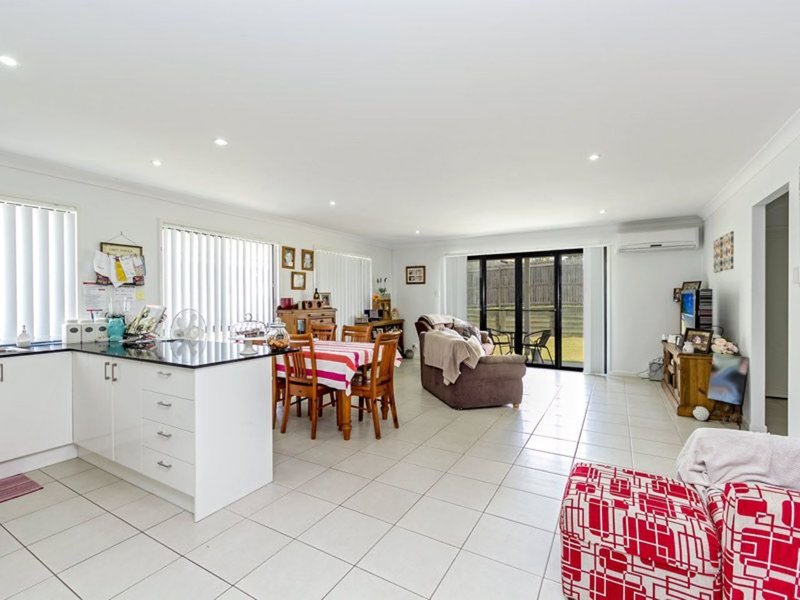 Photo - 62 Willowleaf Circuit, Upper Caboolture QLD 4510 - Image 2