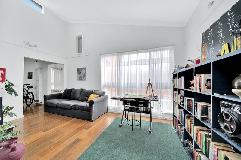 6/20-24 Ameily Crescent, Reservoir VIC 3073