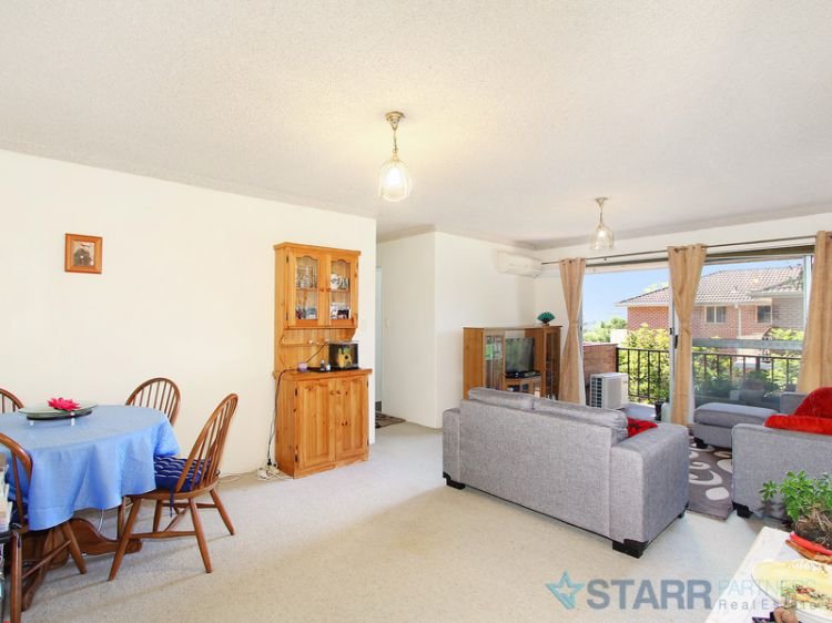 Photo - 6/20-24 Manchester Street, Merrylands NSW 2160 - Image 5