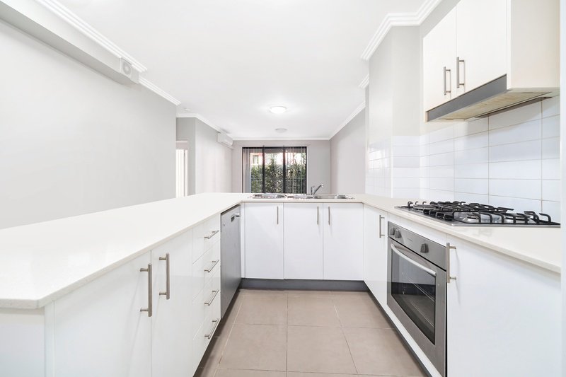 Photo - 6/20 Fourth Avenue, Blacktown NSW 2148 - Image 2