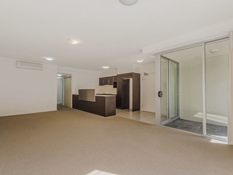 Photo - 6204/12 Executive Drive, Burleigh Waters QLD 4220 - Image 8