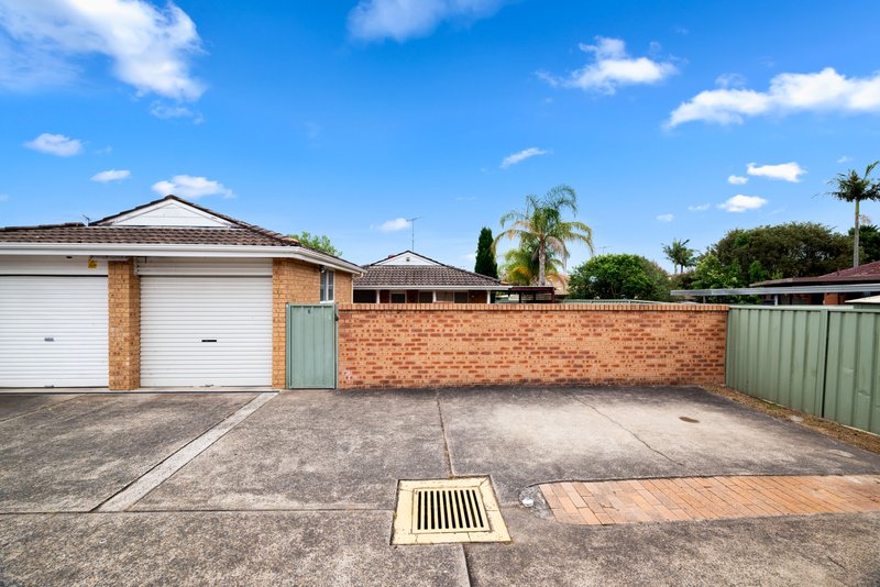 Photo - 6/209 Harrow Road, Glenfield NSW 2167 - Image 2