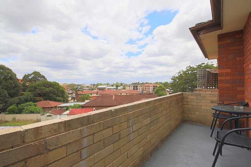 Photo - 6/20A Edwin Street, Regents Park NSW 2143 - Image 6