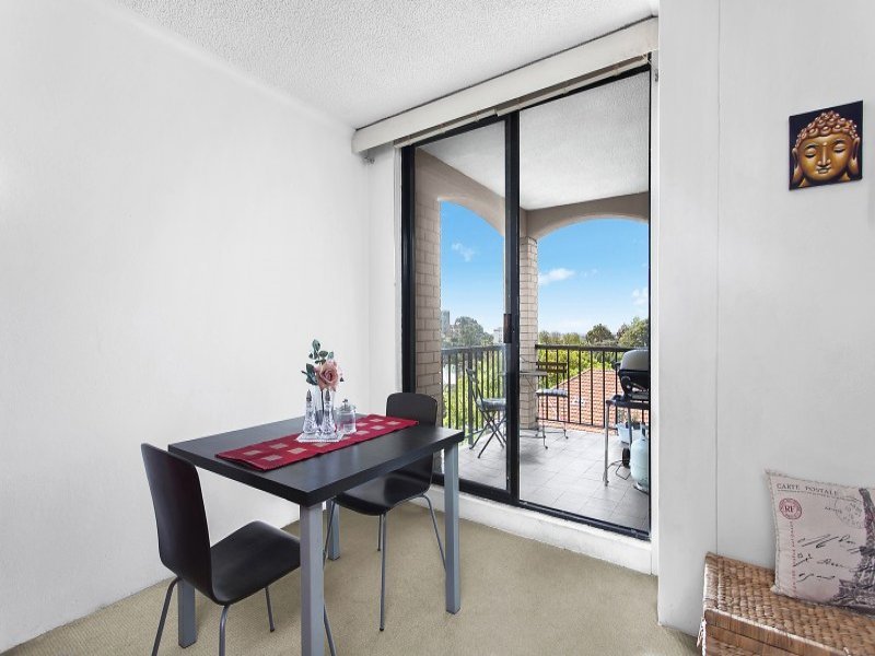 Photo - 62/1-3 Dalley Street, Bondi Junction NSW 2022 - Image 2