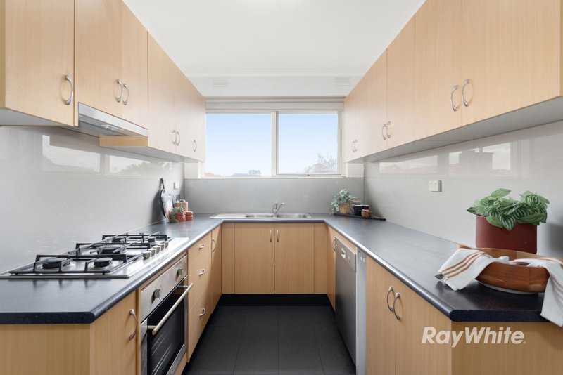 Photo - 6/21 Adelaide Street, Murrumbeena VIC 3163 - Image 5