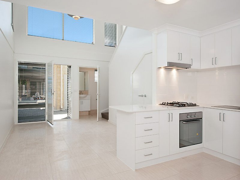 Photo - 6/21 Bent Street, Cannington WA 6107 - Image 4