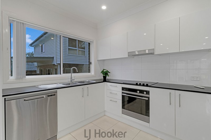 Photo - 6/212 Warners Bay Road, Mount Hutton NSW 2290 - Image 7