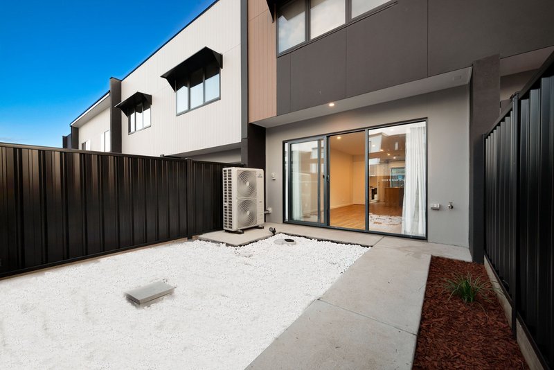 Photo - 62/16 Cornelius Street, Coombs ACT 2611 - Image 9