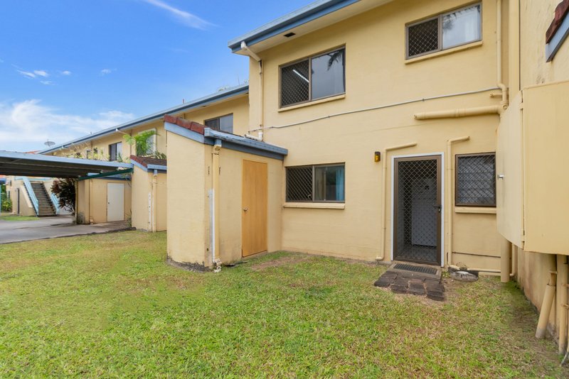 Photo - 6/22-24 Palm Street, Holloways Beach QLD 4878 - Image 10