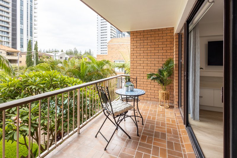 Photo - 6/22 Britannia Avenue, Broadbeach QLD 4218 - Image 5