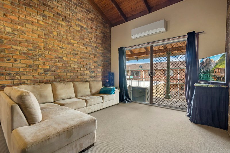 Photo - 6/22 Cotswold Street, Mount Warren Park QLD 4207 - Image 2