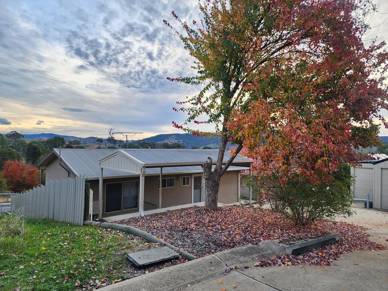 Photo - 6/227 Wynyard Street, Tumut NSW 2720 - Image 2