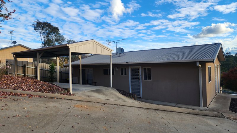 Photo - 6/227 Wynyard Street, Tumut NSW 2720 - Image 11