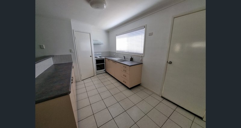 Photo - 6/23-27 Bailey Street, Woody Point QLD 4019 - Image 2