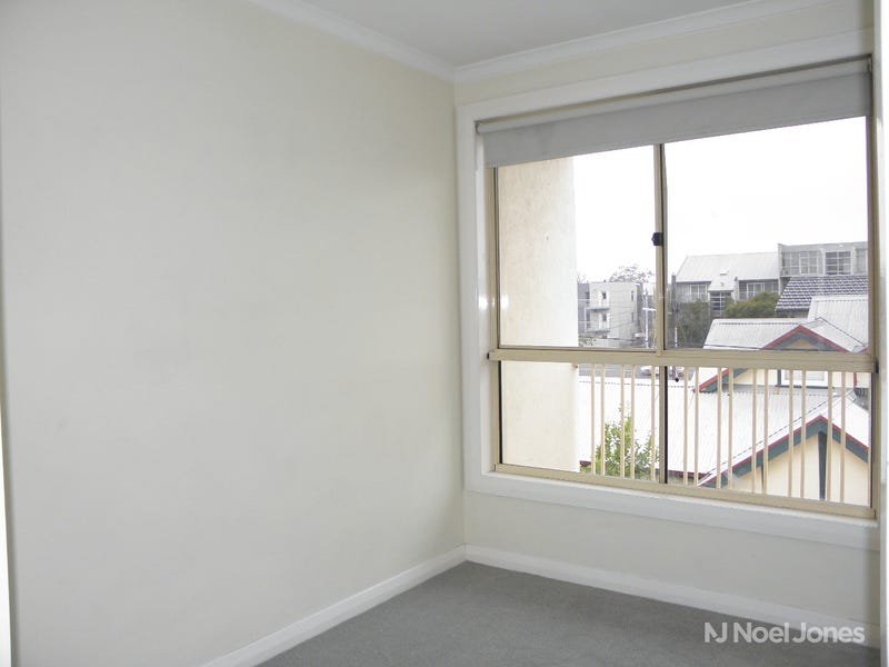 Photo - 6/23 Holtom Street East , Carlton North VIC 3054 - Image 5