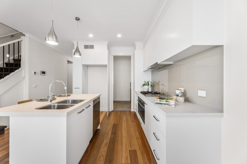 Photo - 6/23 June Crescent, Templestowe VIC 3106 - Image 4