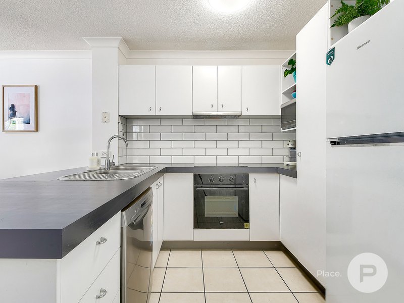 Photo - 62/38 Palmer Street, Greenslopes QLD 4120 - Image 2