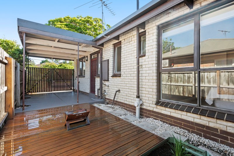 Photo - 6/24-26 Devon Street, Cheltenham VIC 3192 - Image 3