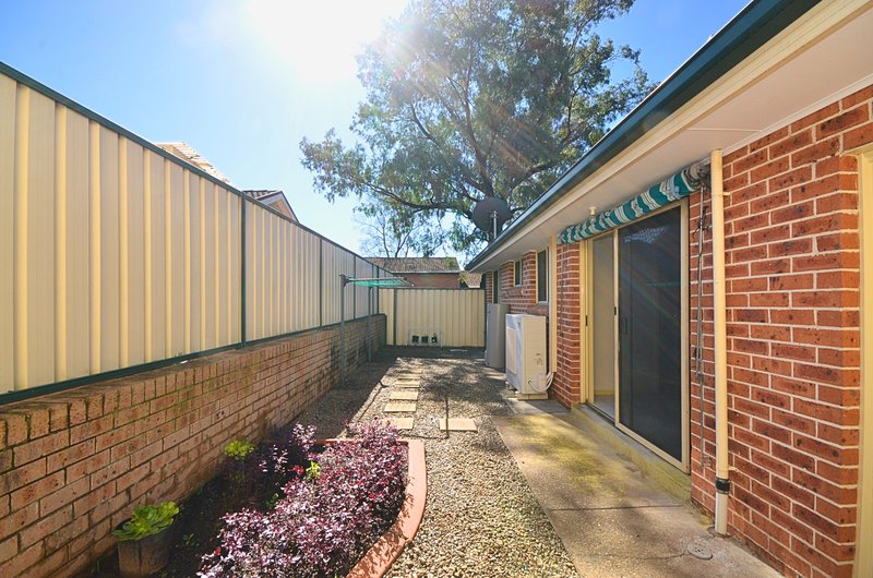 Photo - 6/24 Bega Street, Pendle Hill NSW 2145 - Image 9