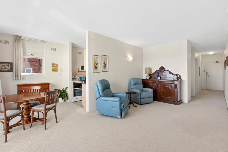 Photo - 6/24 The Crescent, Manly NSW 2095 - Image 4