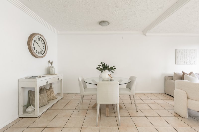 Photo - 6/240 Wellington Road, Kangaroo Point QLD 4169 - Image 4
