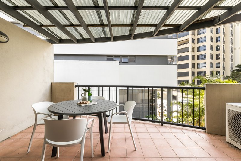 Photo - 6/240 Wellington Road, Kangaroo Point QLD 4169 - Image 5