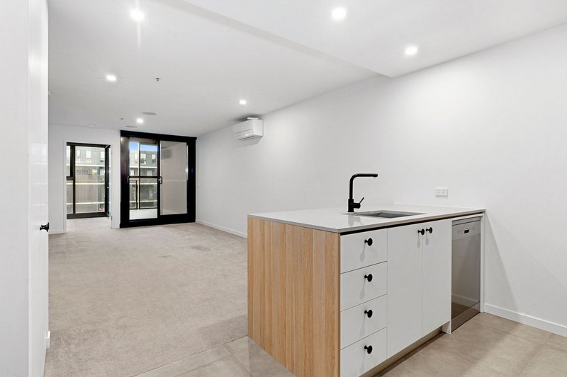 Photo - 624/1 Elouera Street, Braddon ACT 2612 - Image 1