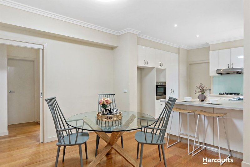 Photo - 6/245 Lawrence Road, Mount Waverley VIC 3149 - Image 4