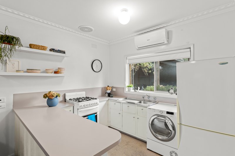 Photo - 6/247-249 Church Street, Herne Hill VIC 3218 - Image 3