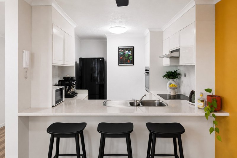 Photo - 6/25 Brighton Street, Biggera Waters QLD 4216 - Image 5