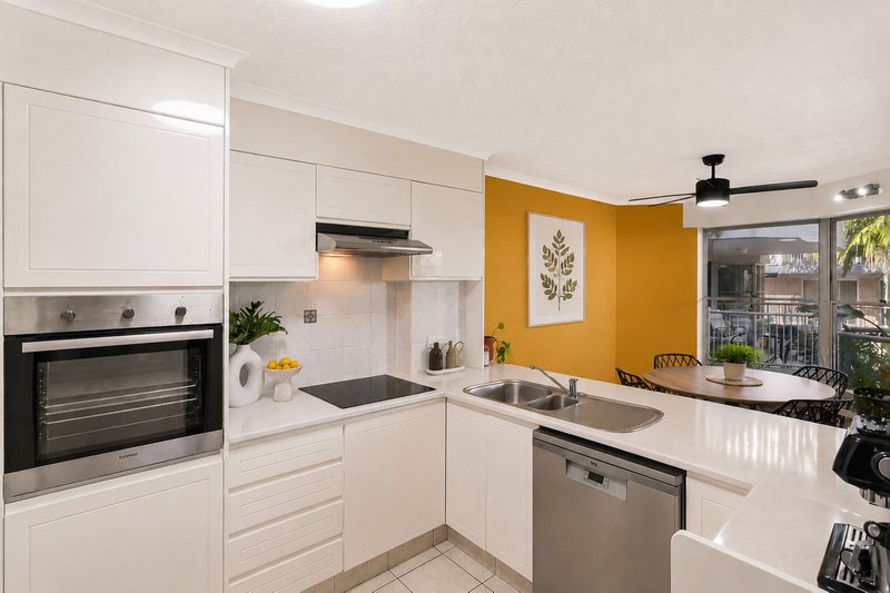 Photo - 6/25 Brighton Street, Biggera Waters QLD 4216 - Image 6