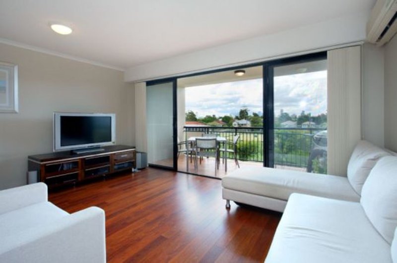 62/55 Harries Road, Coorparoo QLD 4151