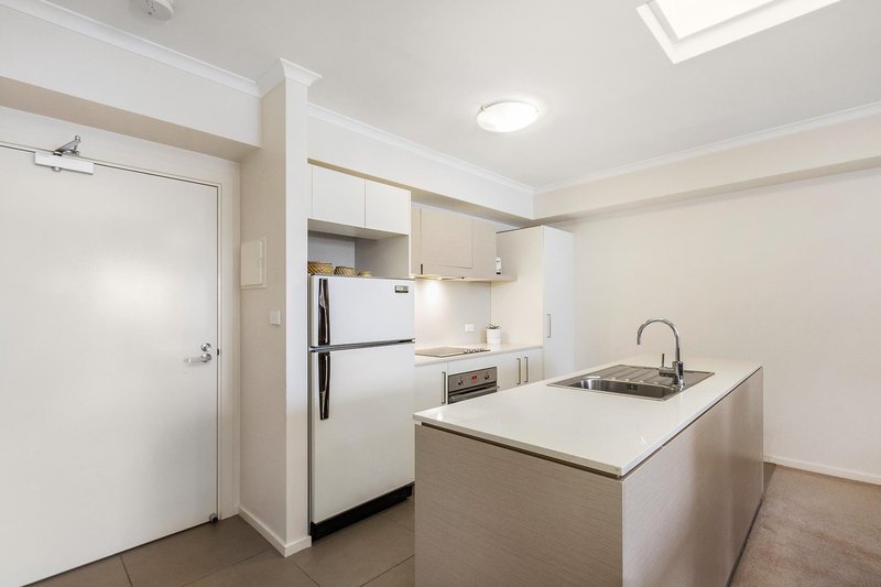 Photo - 62/58 Cowlishaw Street, Greenway ACT 2900 - Image 2