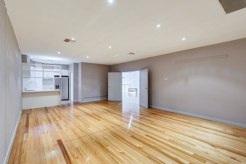 Photo - 6/26-28 Miller Street, Epping VIC 3076 - Image 8