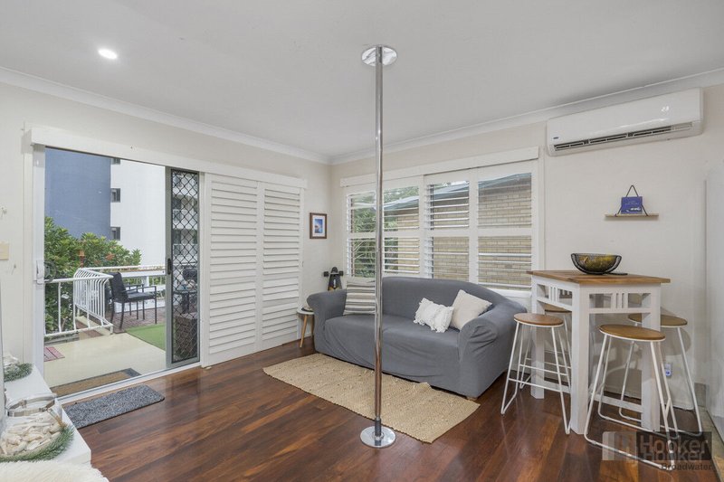 Photo - 6/26 Cronin Avenue, Main Beach QLD 4217 - Image 3