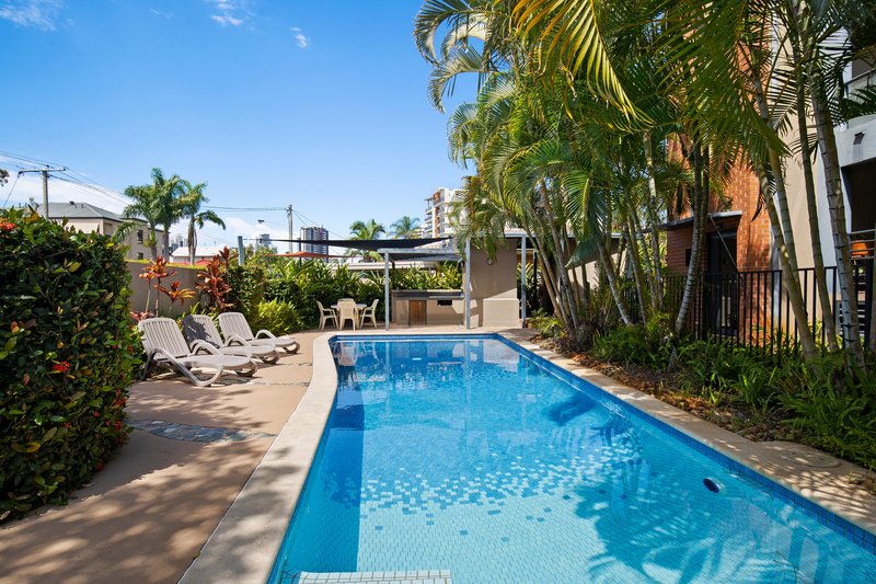 Photo - 6/26 Illawong Street, Surfers Paradise QLD 4217 - Image 9