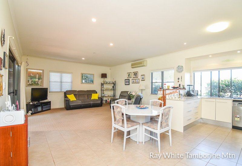 Photo - 6/27-29 Capo Lane, Tamborine Mountain QLD 4272 - Image 5