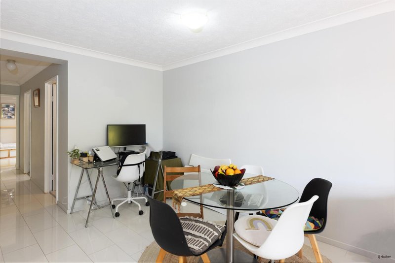 Photo - 6/27-29 Dutton Street, Coolangatta QLD 4225 - Image 7