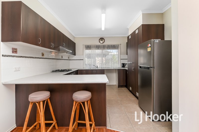 Photo - 6/27-29 Rogers Street, Pakenham VIC 3810 - Image 3