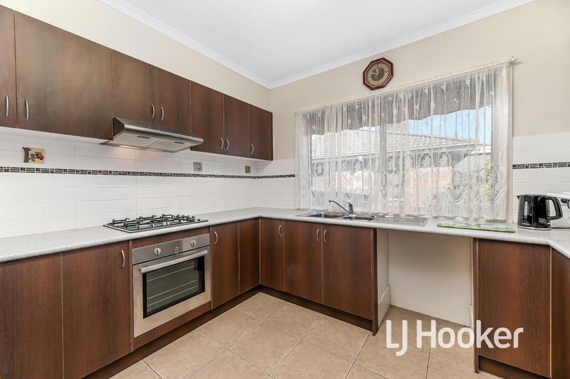 Photo - 6/27-29 Rogers Street, Pakenham VIC 3810 - Image 8