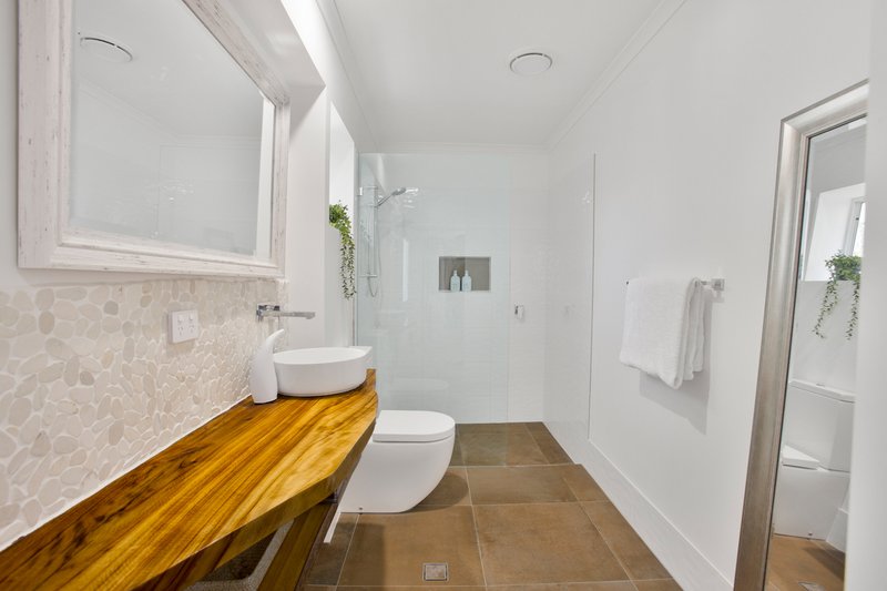 Photo - 627 David Low Way, Pacific Paradise QLD 4564 - Image 10