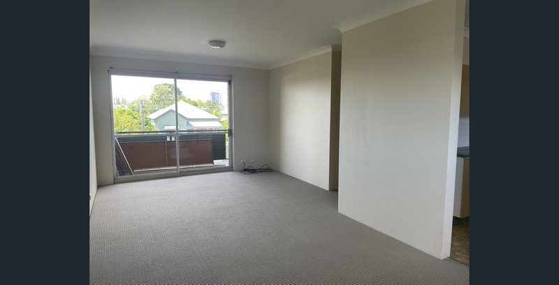 Photo - 6/27 Norman Street, East Brisbane QLD 4169 - Image 8
